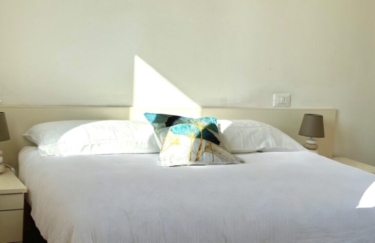 Letto matrimoniale marzocchetta on the beach